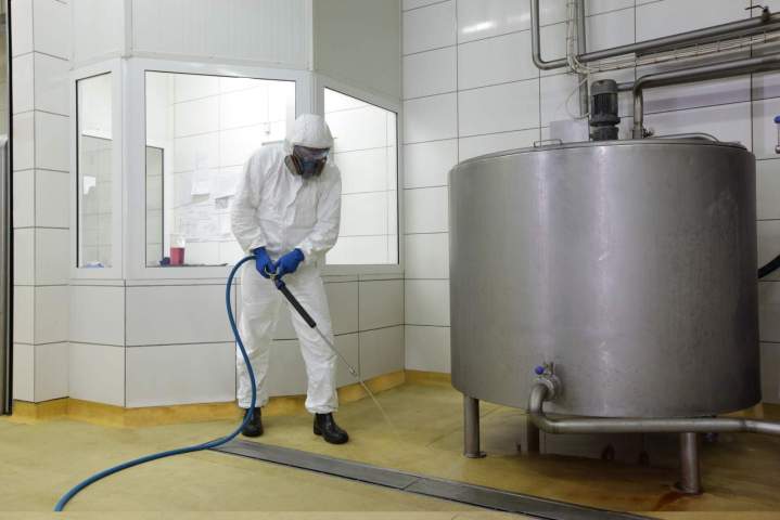 Opération désinfection usine agroalimentaire Québec
